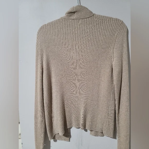 Sweter - Picture 2 of 3